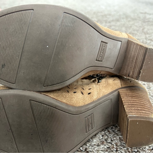 Women's Toms Open-Toe Suede Booties - Picture 4 of 5